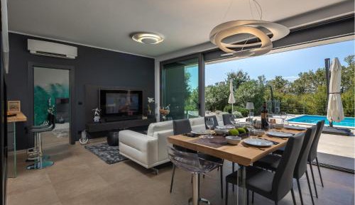 Four-Bedroom Vacation Home