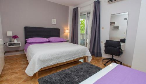 Studio Apartment with Balcony