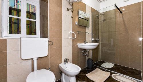 Basic Triple Room
