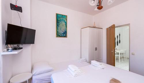 One-Bedroom Apartment with Sea View