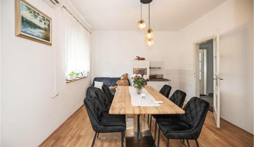 Three-Bedroom Townhouse