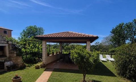 One-Bedroom Apartment with Patio