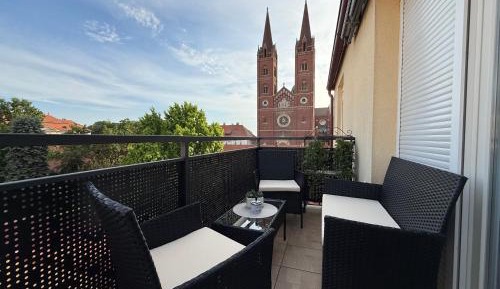 Two-Bedroom Deluxe Apartment with Balcony
