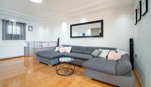 Three-Bedroom Vacation Home 