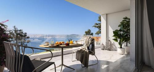 One-Bedroom Apartment with Sea View