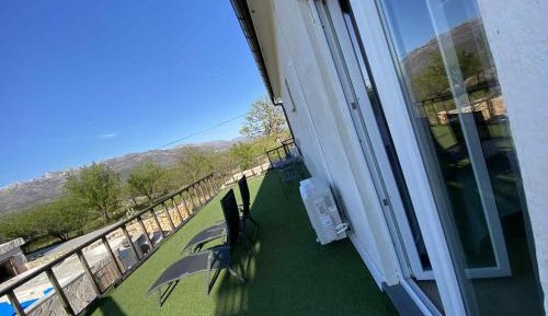 King Room with Mountain View