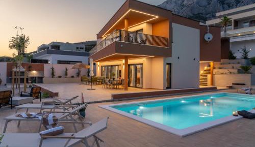 Villa with Private Pool