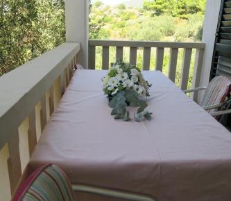 Apartment (4 Adults + 1 Child)
