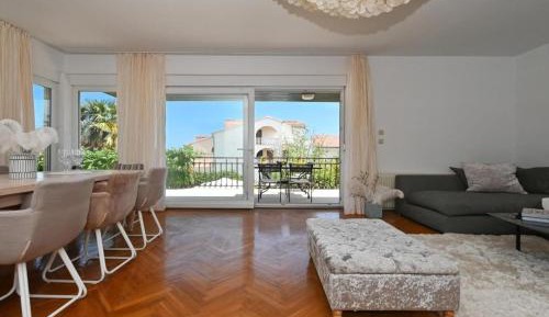 Five-Bedroom Holiday Home