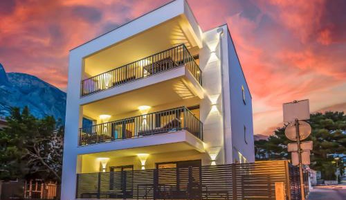 One-Bedroom Deluxe Apartment
