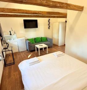 Deluxe Double Room with Shower