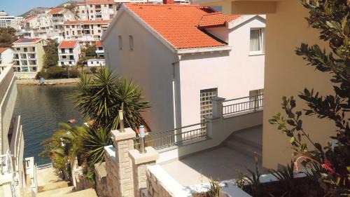 Studio with Balcony - Annex
