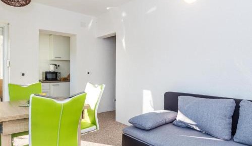 One-Bedroom Apartment with Terrace