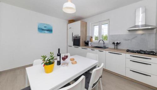 Three-Bedroom Vacation Home 