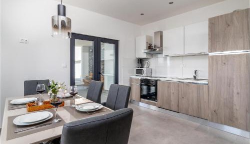 Three-Bedroom Vacation Home 