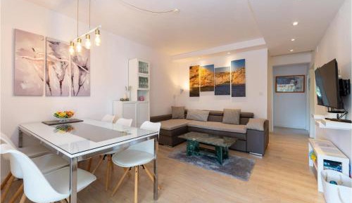 Three-Bedroom Vacation Home 