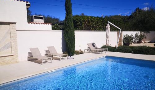 Holiday Home with garden view