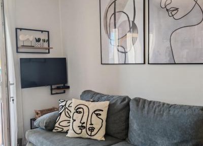 One-Bedroom Apartment with Terrace and Sea View