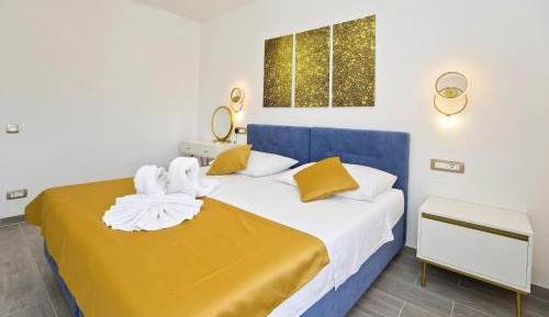 Double Room with Balcony and Sea View