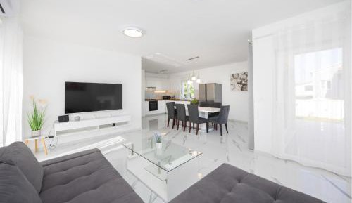 Four-Bedroom Vacation Home
