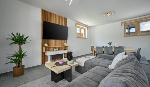 Three-Bedroom Vacation Home 