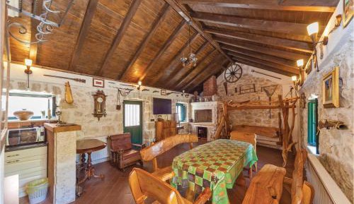 Three-Bedroom Vacation Home 