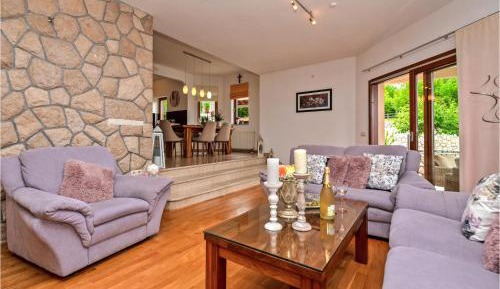 Four-Bedroom Vacation Home