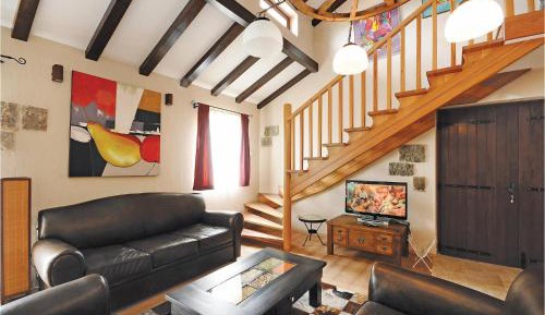 Three-Bedroom Vacation Home 