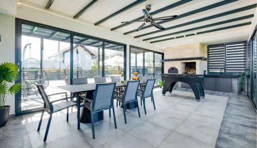 Three-Bedroom Vacation Home 