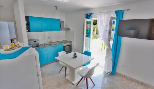 One-Bedroom Apartment with Terrace