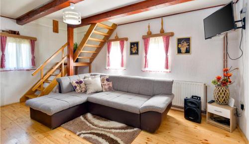 Three-Bedroom Vacation Home 