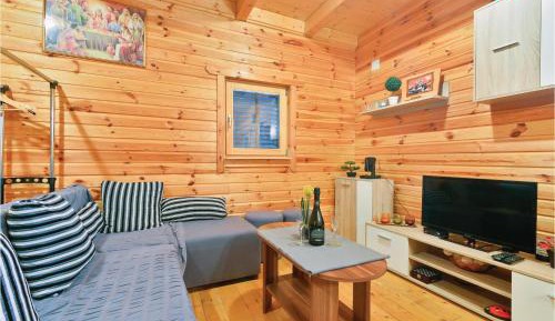 Three-Bedroom Vacation Home 