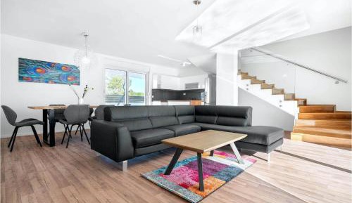 Three-Bedroom Vacation Home 