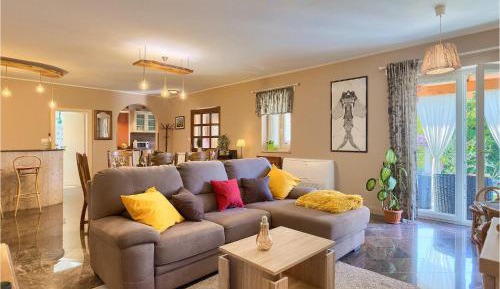 Three-Bedroom Vacation Home 