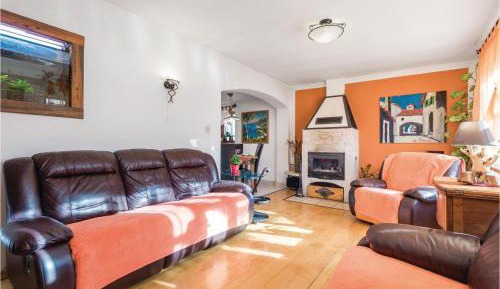 Three-Bedroom Vacation Home 