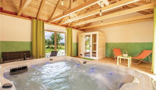 Three-Bedroom Vacation Home 