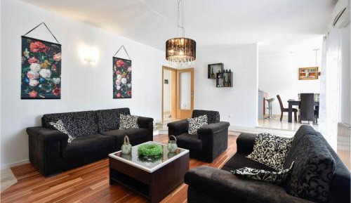 Four-Bedroom Vacation Home