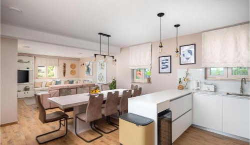 Four-Bedroom Vacation Home