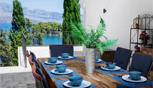 Three-Bedroom Vacation Home 