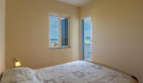 One-Bedroom Apartment with Terrace and Sea View