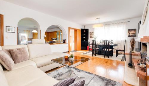 Three-Bedroom Vacation Home 
