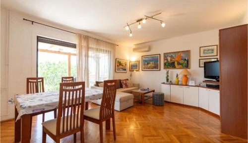 Five-Bedroom Holiday Home