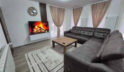 Three-Bedroom Apartment with Balcony