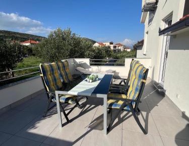 One-Bedroom Apartment with Terrace