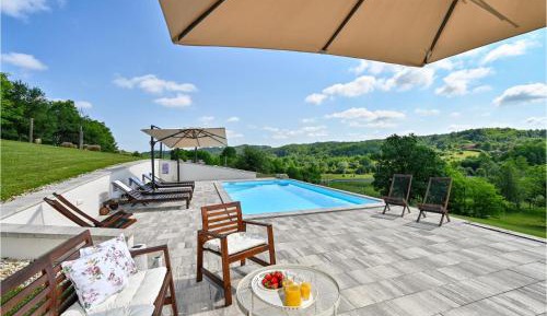 Three-Bedroom Vacation Home 