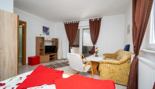 One-Bedroom Apartment with Terrace and Sea View