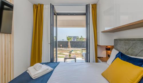 One-Bedroom Apartment with Terrace