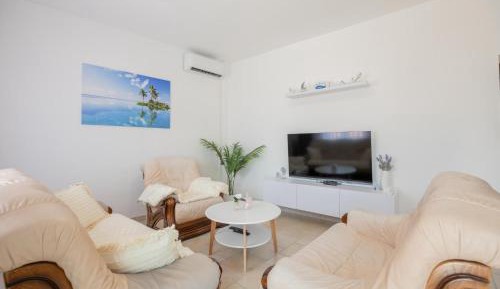 Three-Bedroom Vacation Home 