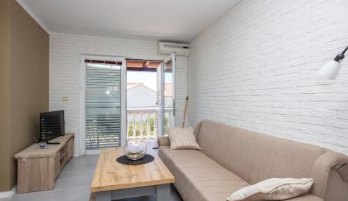 One-Bedroom Apartment with Terrace and Sea View