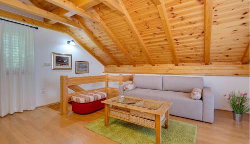 Three-Bedroom Vacation Home 
